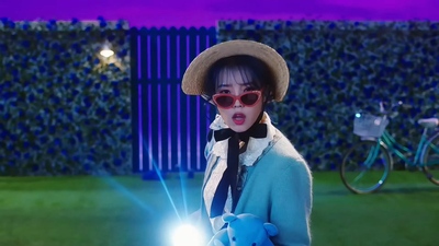 4KMV-IU (아이유) - Blueming (블루밍)-[484M.mp4-2160P]