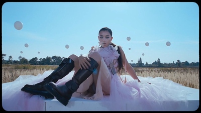 Charli XCX - White Mercedes-[207M.mp4-1080P]