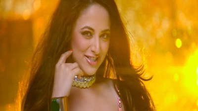 印度歌舞MV-Kudi Gujarat Di - Sweetiee Weds NRI-5.1声道-DTS-无水印-[363M.mkv-1080P]