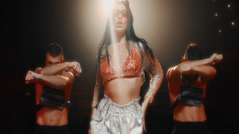 N056.4KMV-Sanja Vucic - Omadjijan (Official Video)-[245M.mkv-2160P] - 无损音乐美声网.mkv_20240808_06230.jpg