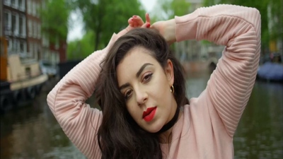 Charli XCX - Boom Clap-[64M.mp4-1080P]