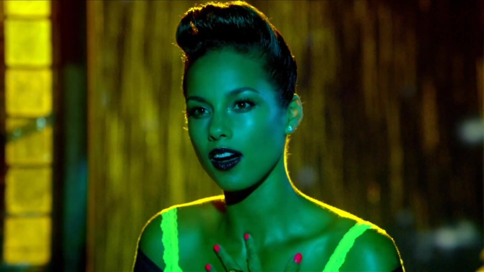 迷幻色彩新单-girlonfire_女孩在火灾-[178m.