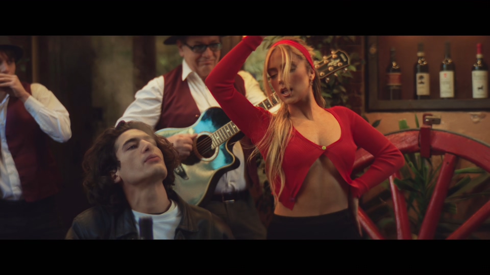 M813.4KMV-Ana Mena - Duecentomila ore (Official Video - Sanremo)-[244M.mkv-2160P] - 无损音乐美声网.mkv_.jpg