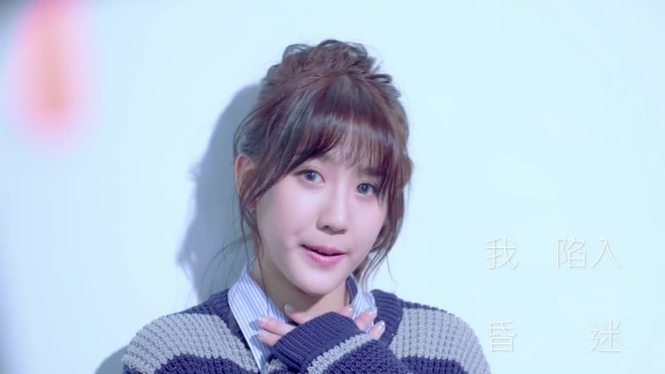 E656.莫名其妙爱上你 - 朱主爱 (四叶草) JOYCE CHU-[55M.mp4-1080P].mp4_20190527_220144.252.jpg