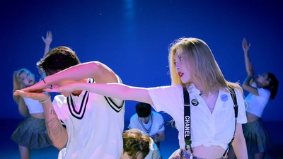 4KMV-SUNMI(선미) 'You can't sit with us'-[489M.mp4-2160P]