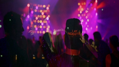 4KMV-Brennan Heart, Toneshifterz & Dailucia - Time Is Now-[400M.mp4-2160P]