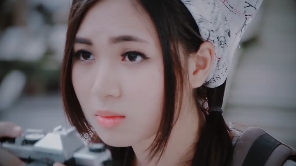 梁俪帧_鹿港小镇.88M.mp4.720P