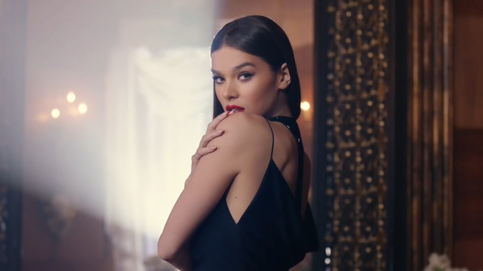 Hailee Steinfeld Dress Capital Letters